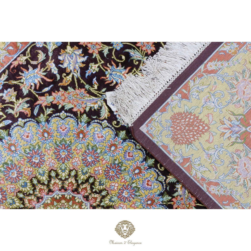 Alfombra persa exclusiva de seda pura, anudada a mano, teñida con tintes naturales, obra maestra con diseño de medallón, firmada, 95 x 152 cm.