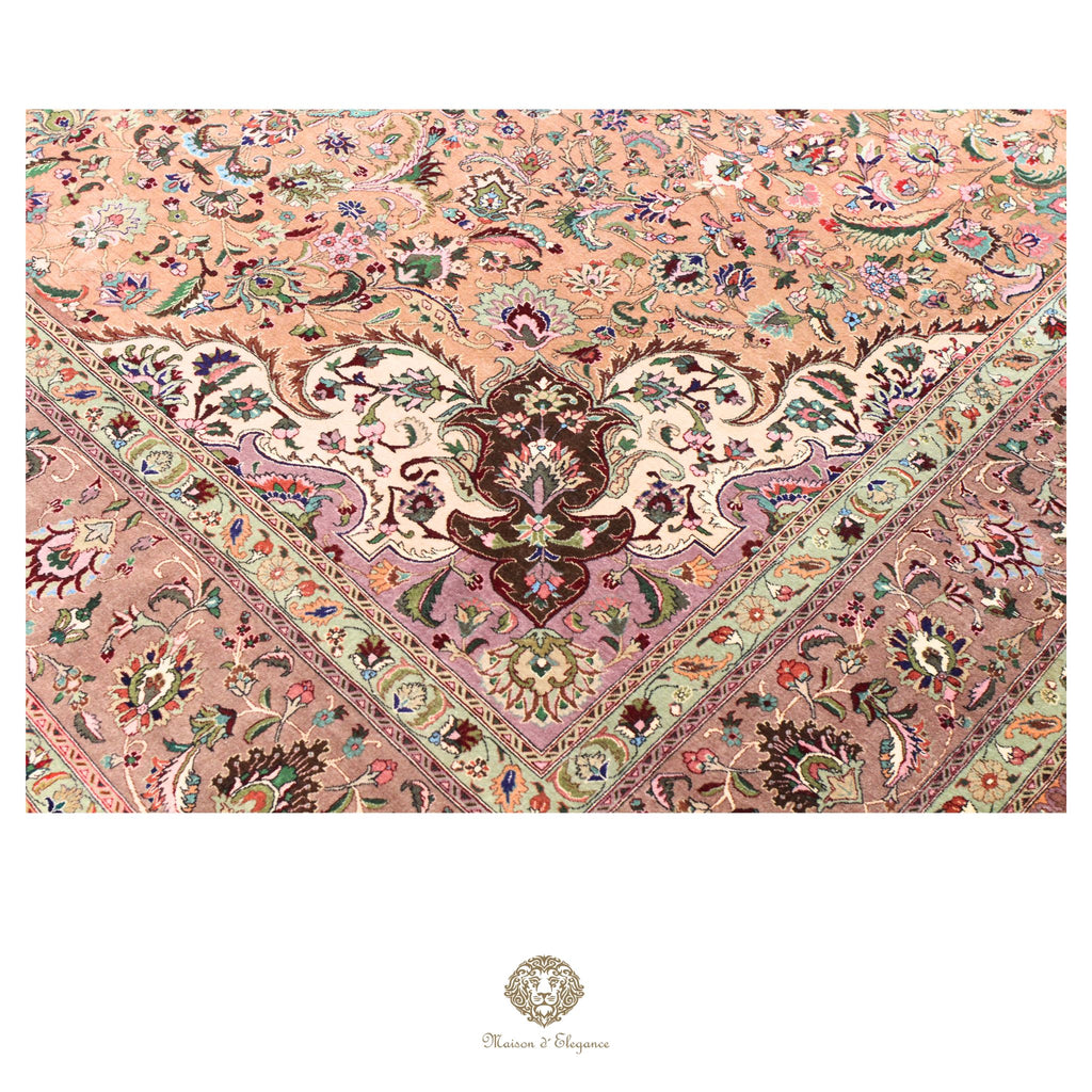 Lujosa alfombra persa de lana Kerman hecha a mano con diseño de medallón floral verde.