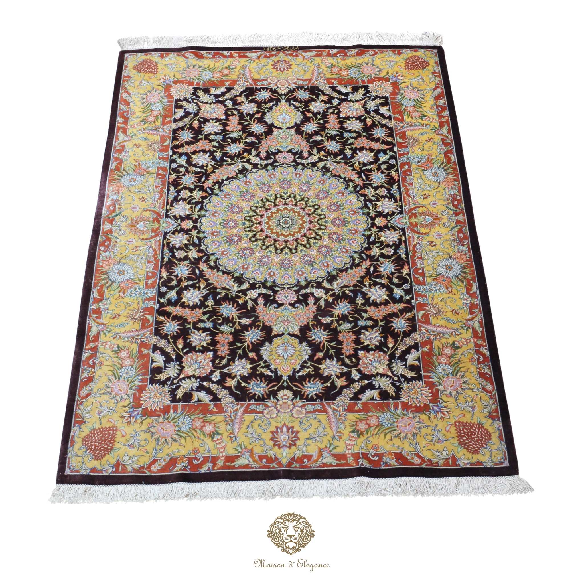 Alfombra persa exclusiva de seda pura, anudada a mano, teñida con tintes naturales, obra maestra con diseño de medallón, firmada, 95 x 152 cm.
