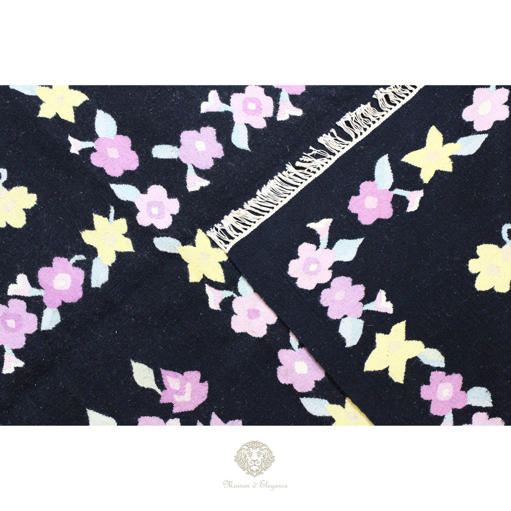 Alfombra Fino Kilim Tejido Plano Lana Negro Natural - Diseño Floral Europea 370x276 Doble cara