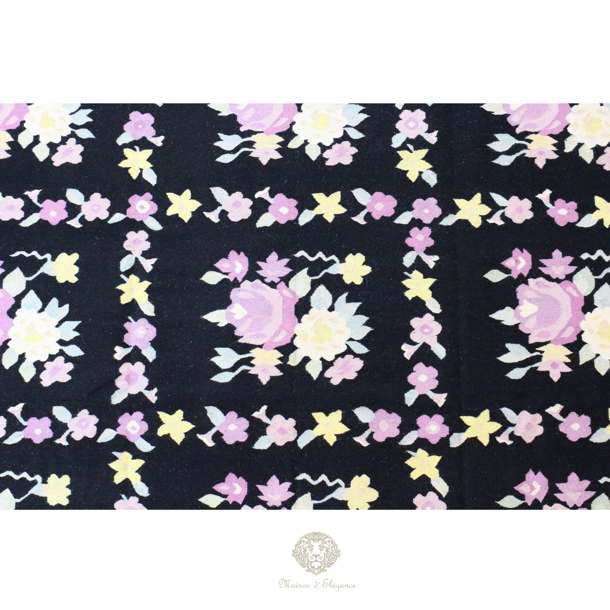 Alfombra Fino Kilim Tejido Plano Lana Negro Natural - Diseño Floral Europea 370x276 Doble cara