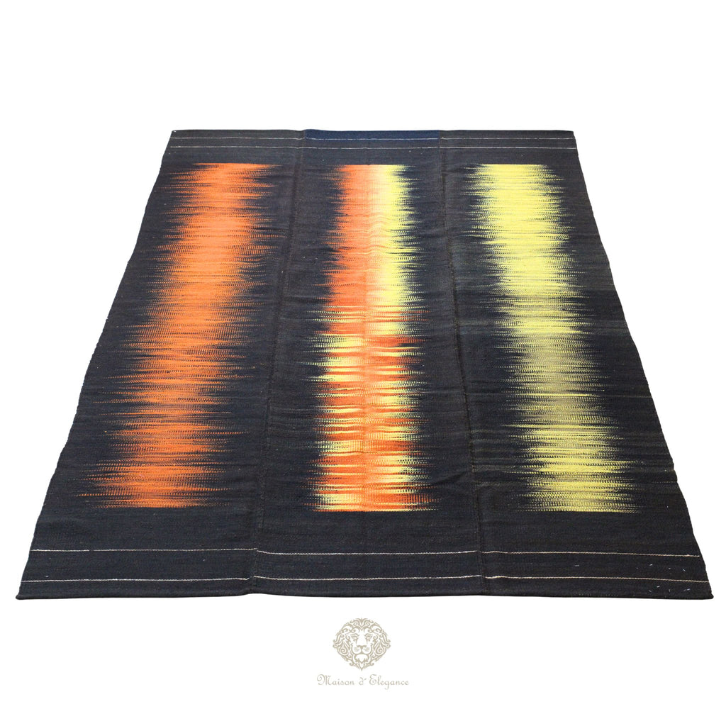 Alfombra Kelim Kia Sar Negra Con detales en amarillo y Naranja 291 x 191 cm