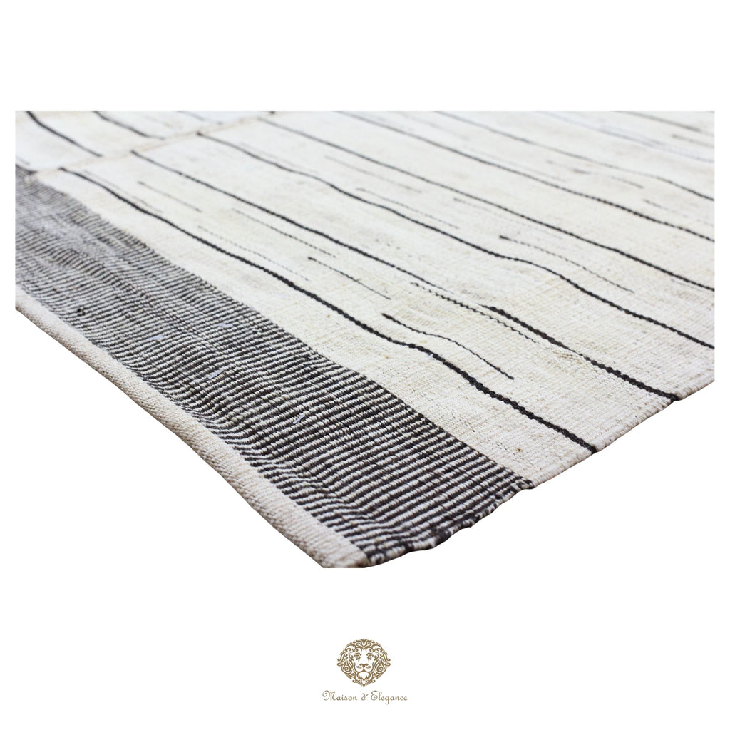 Alfombra persa Kia Sar Kilim hecha a mano de lana, blanca | Kilim de diseño Maison moderne 208 x 300 cm