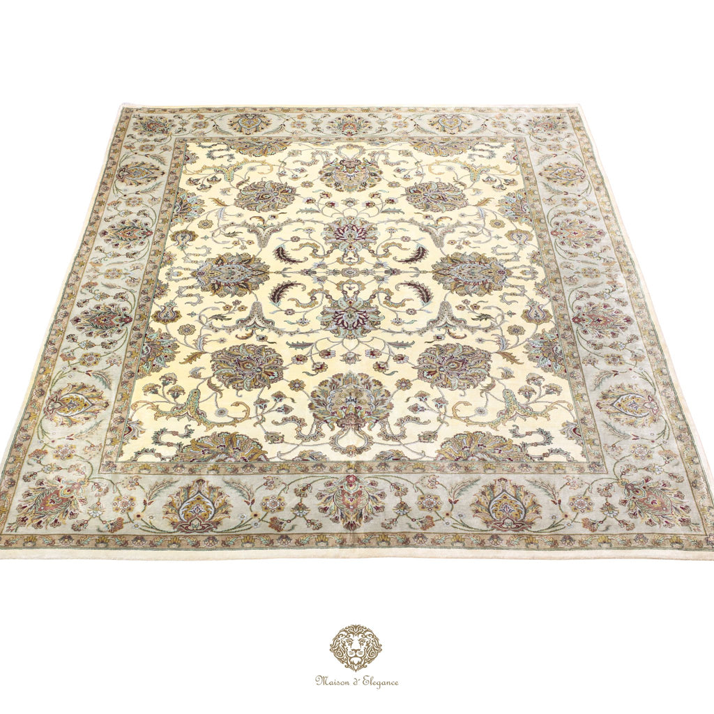 Alfombra de lana y Seda tradicional hecha a mano con diseño floral | Tonos neutros, 244 x 314 cm