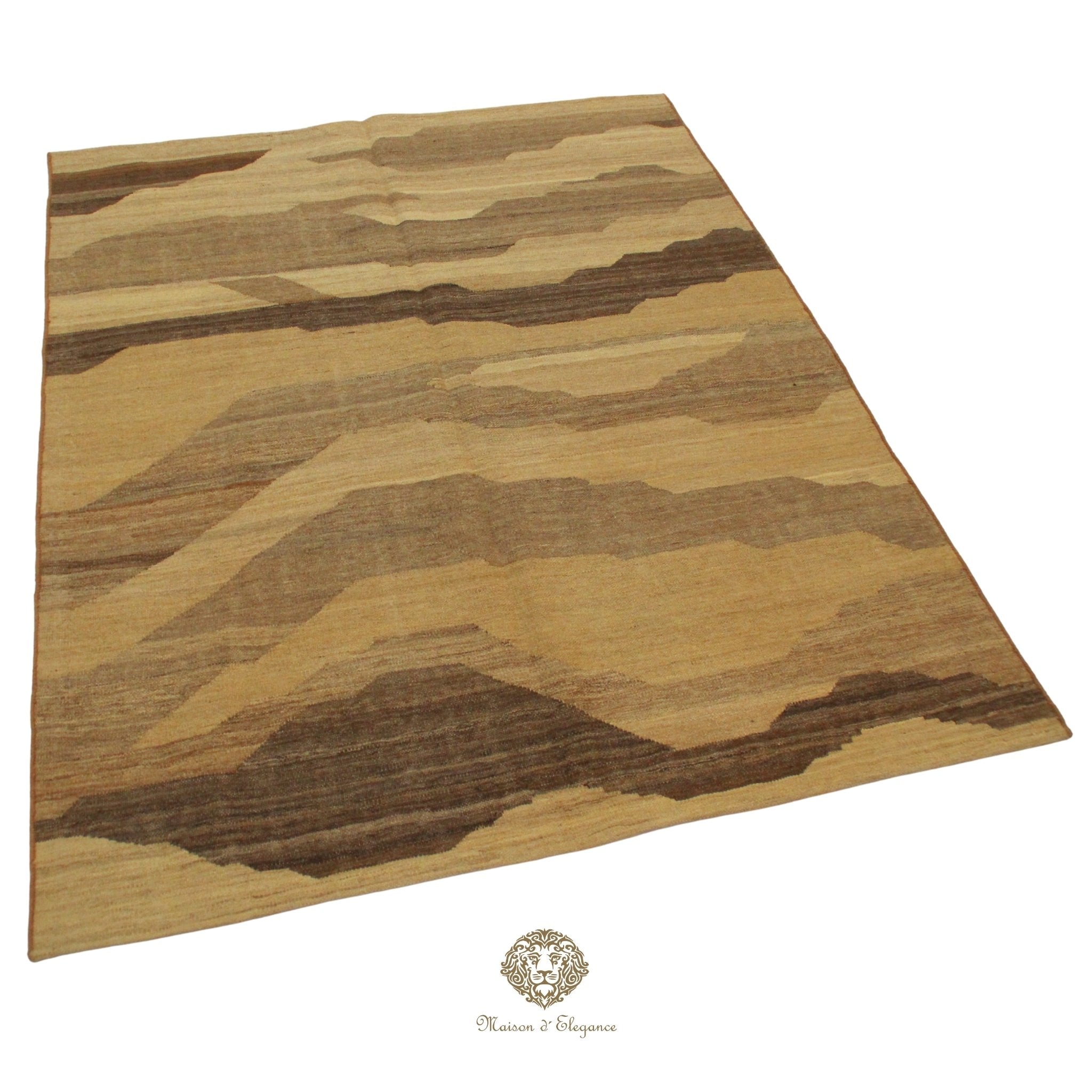 Camouflage-patterned rug on a Ivory background