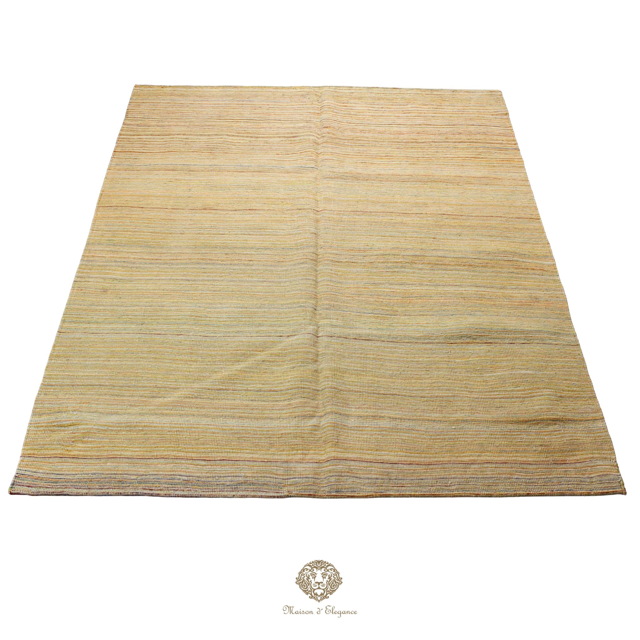 Alfombra Kilim moderna de lana lisa en color neutro con tejido plano | Colección Maison Zagros 172x244 cm