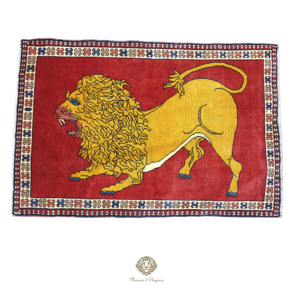 Alfombra persa Yalameh con diseño tribal de león, teñida con tintes naturales | Hecha a mano, 89 x 136 cm