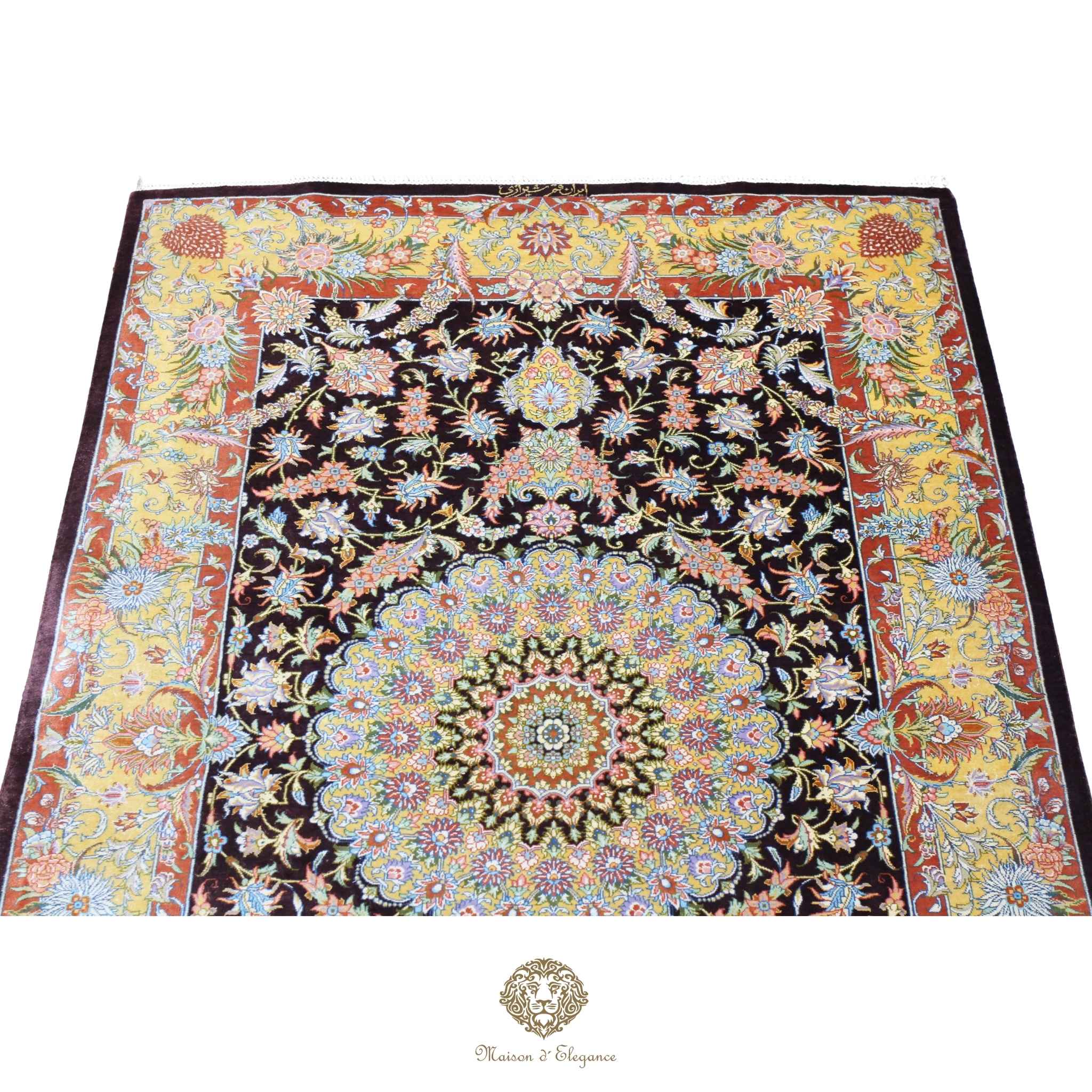 Alfombra persa exclusiva de seda pura, anudada a mano, teñida con tintes naturales, obra maestra con diseño de medallón, firmada, 95 x 152 cm.