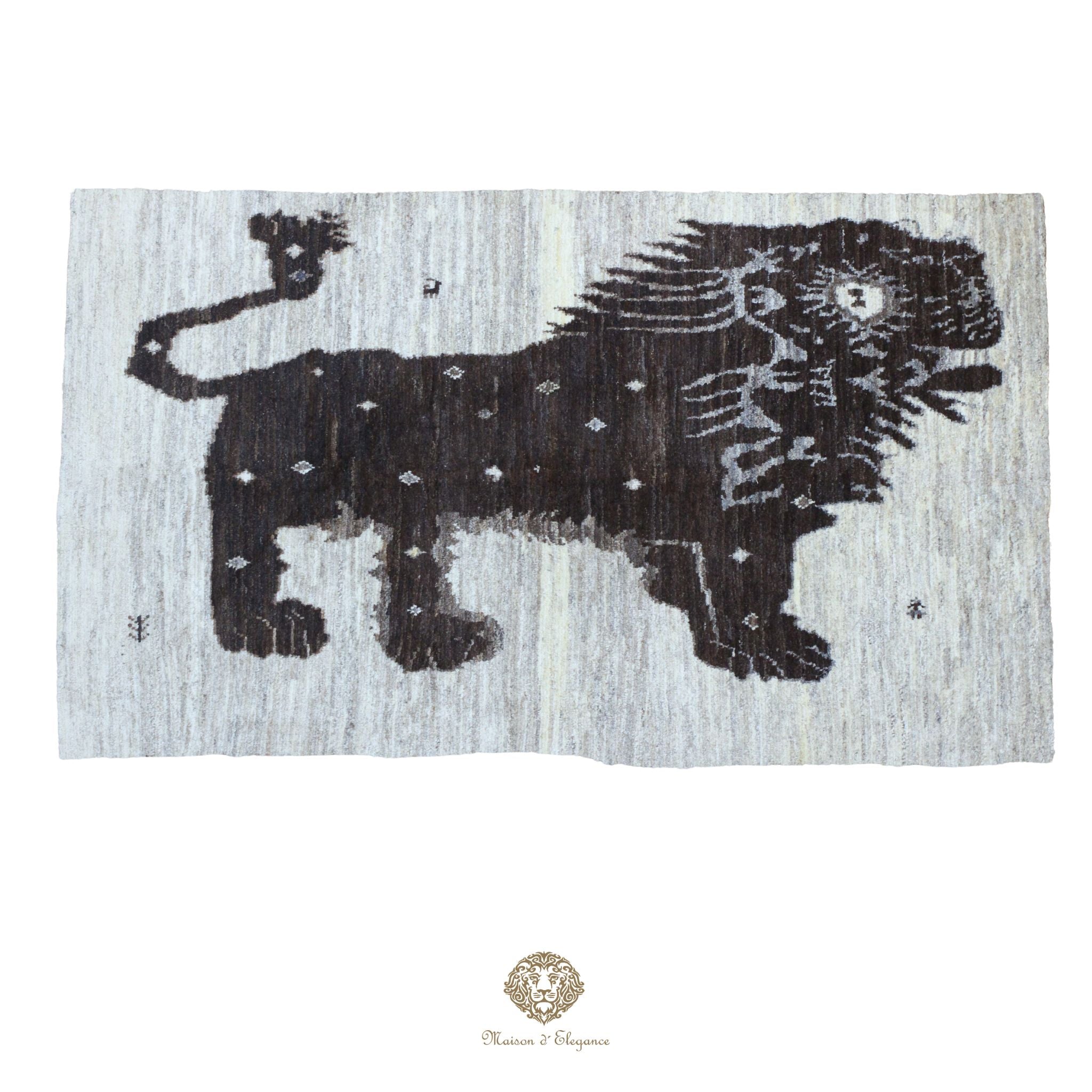 Alfombra persa Yalameh con diseño tribal de león, teñida con tintes naturales | Hecha a mano, 123 x 180 cm