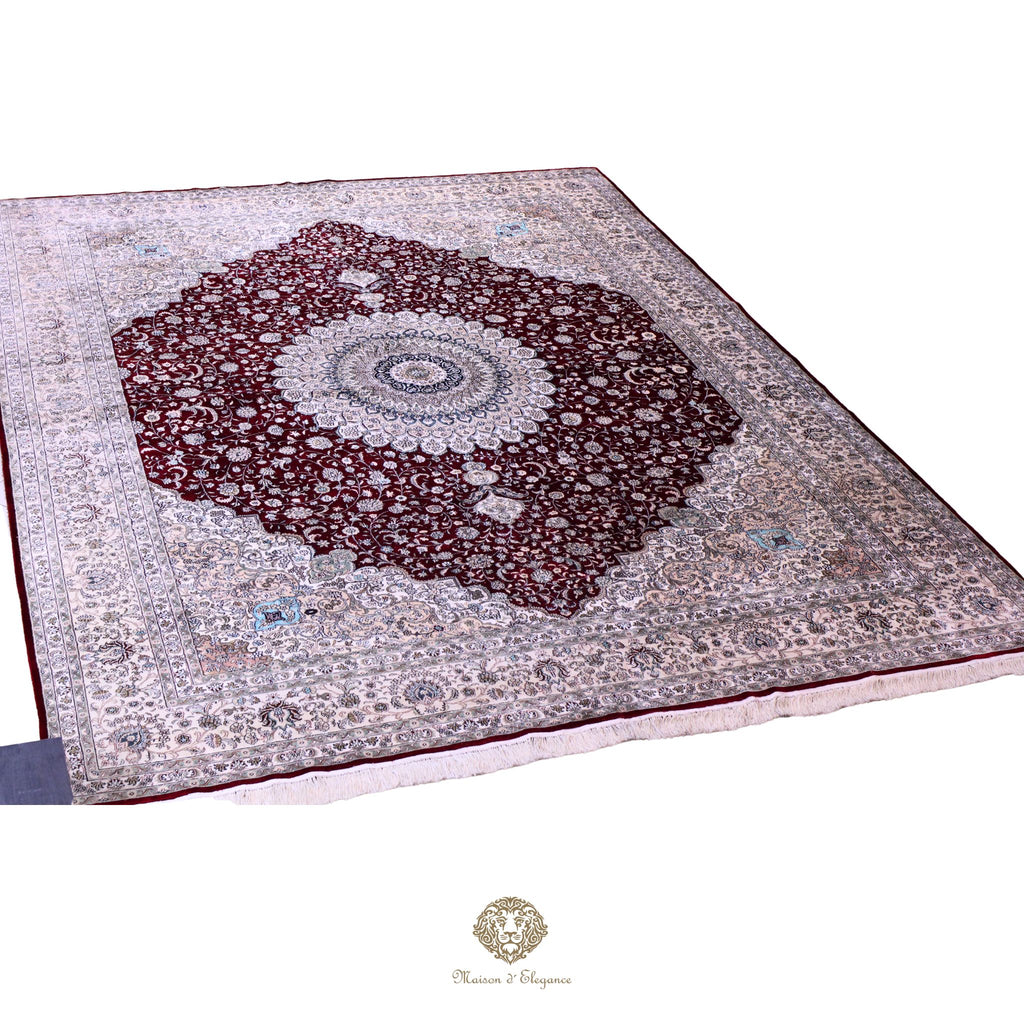 Decorative rug with intricate patterns on a rojo background