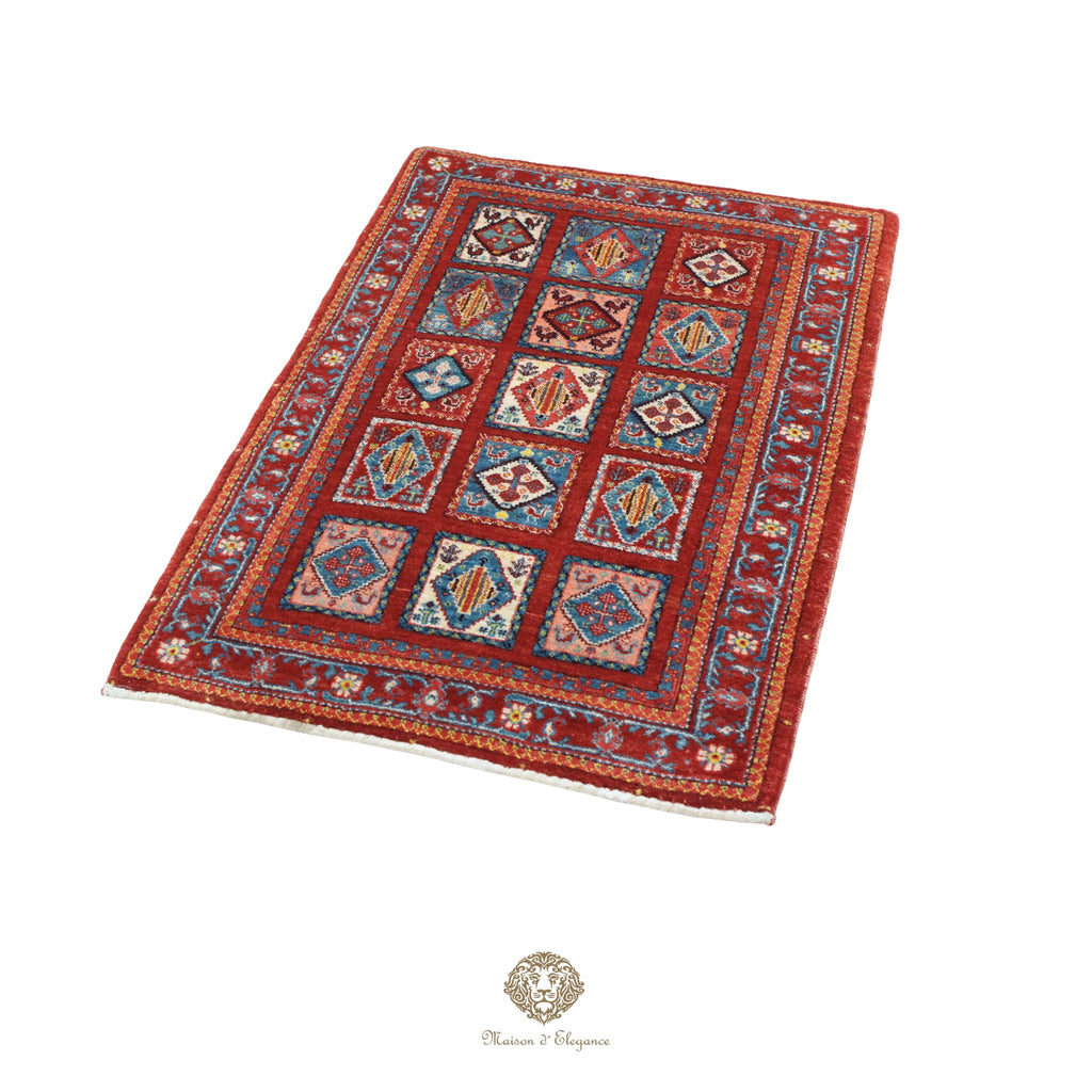 Alfombra persa Trible Fine Kashkuli con tintes naturales | Loribaft de lana hecha a mano 84 x 127 cm