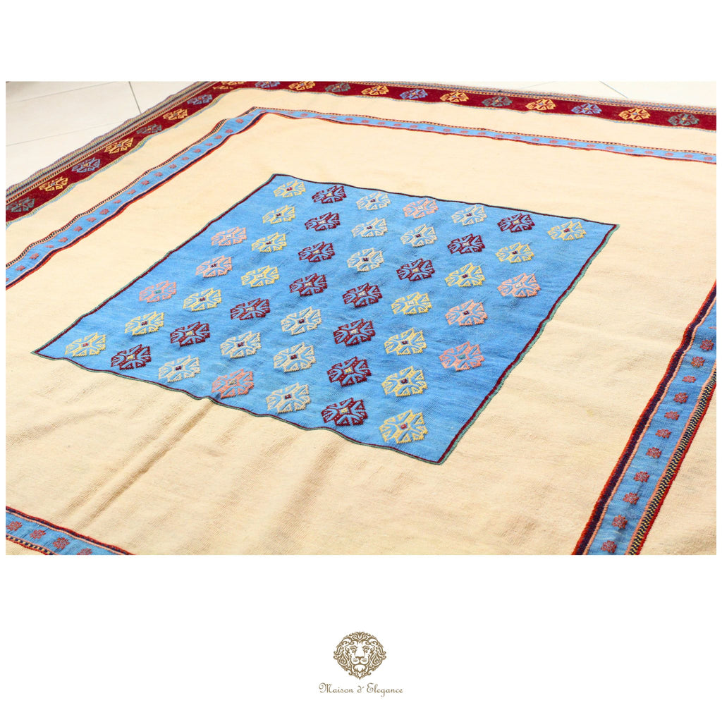 Alfombra persa moderna Kia Sar Kilim, hecha a mano en lana, color natural | Cuadrada 247x250 cm