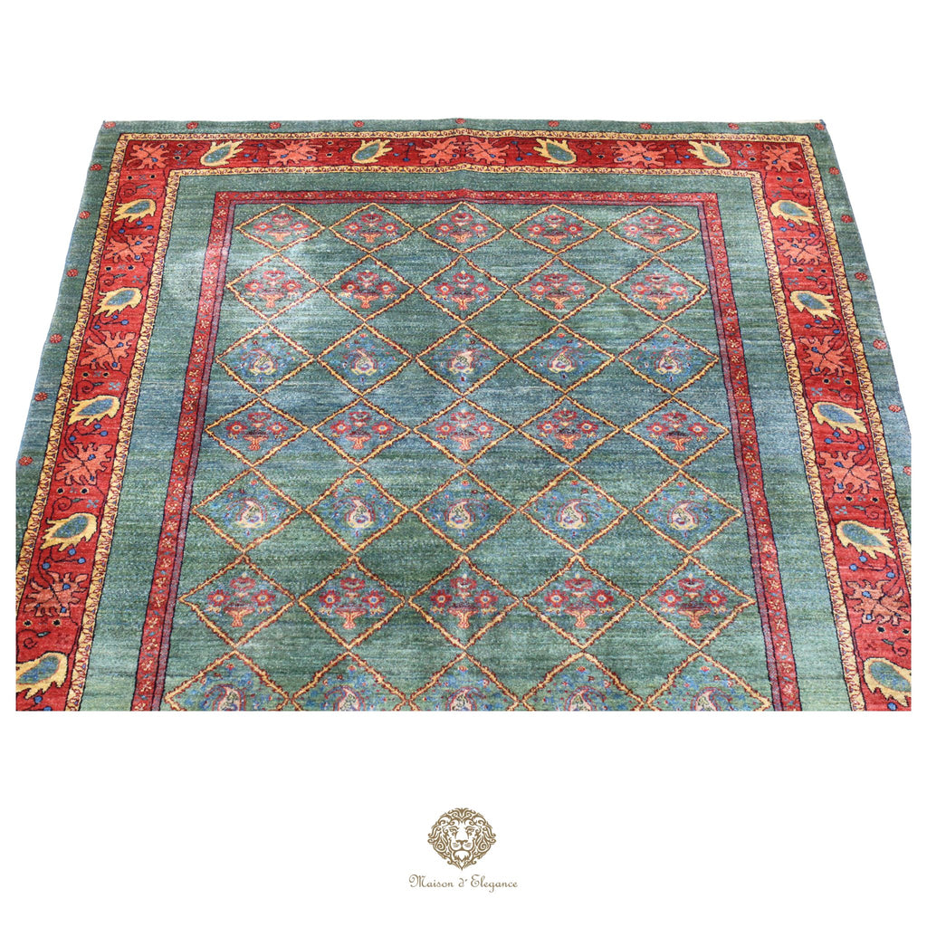 Decorative rug with geometric pattern on a verde background