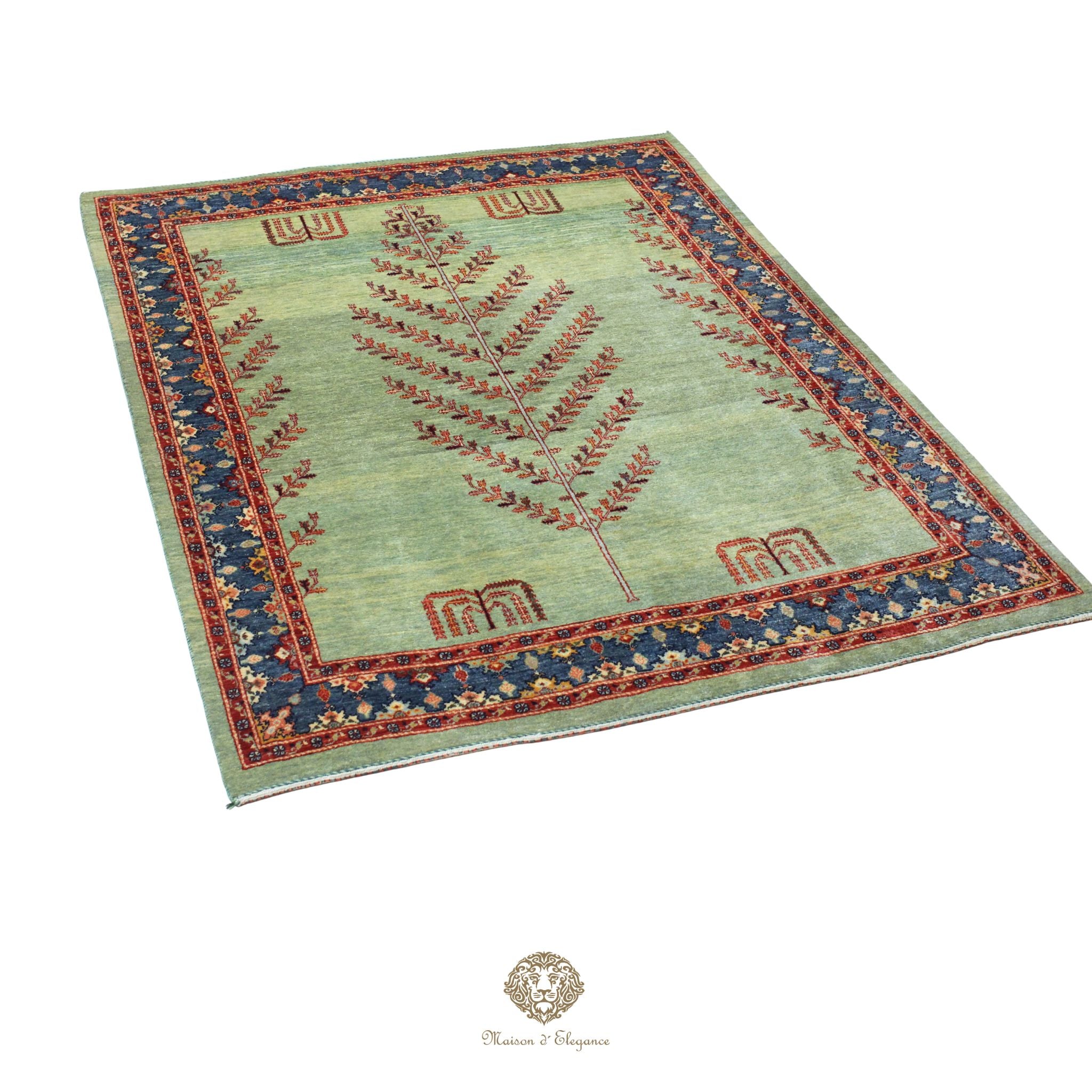 Decorative rug with tree design on a verde background