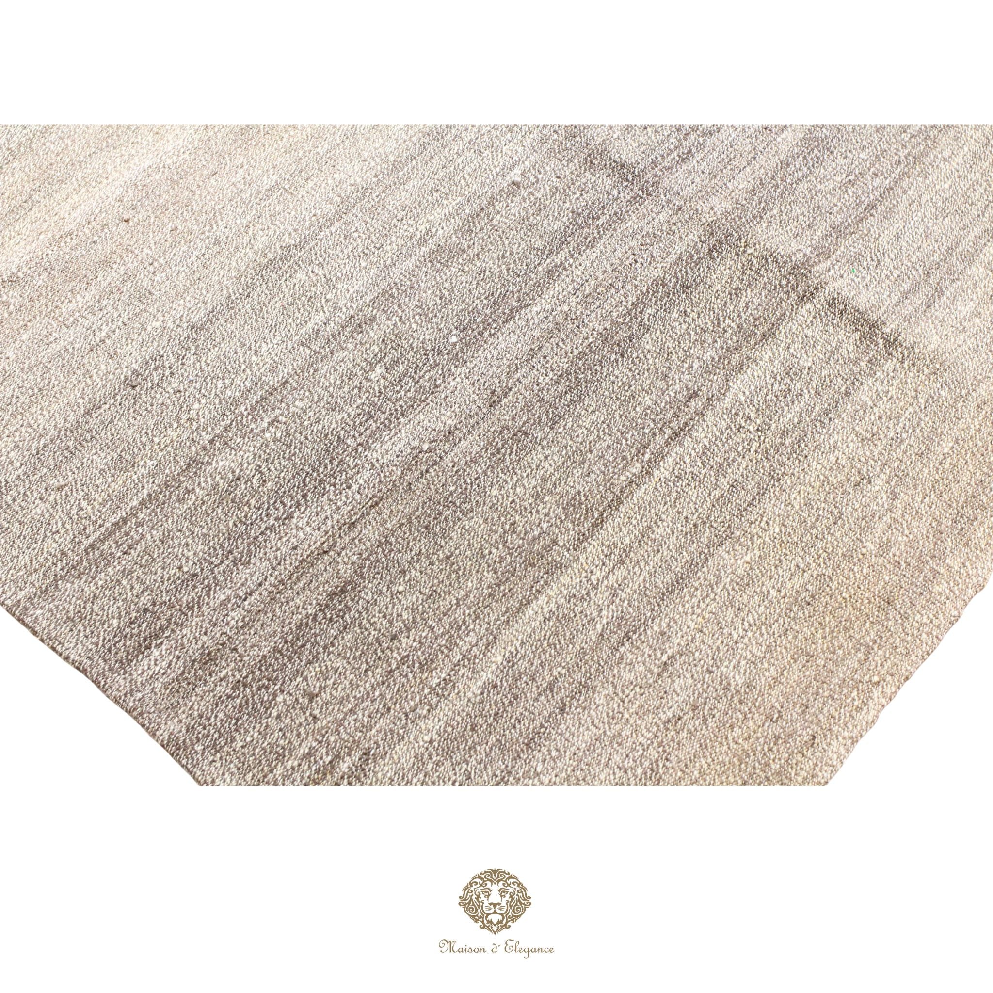 Alfombra persa Kia Sar Kilim hecha a mano de lana, blanca | Kilim de diseño Maison moderne 186x233 cm