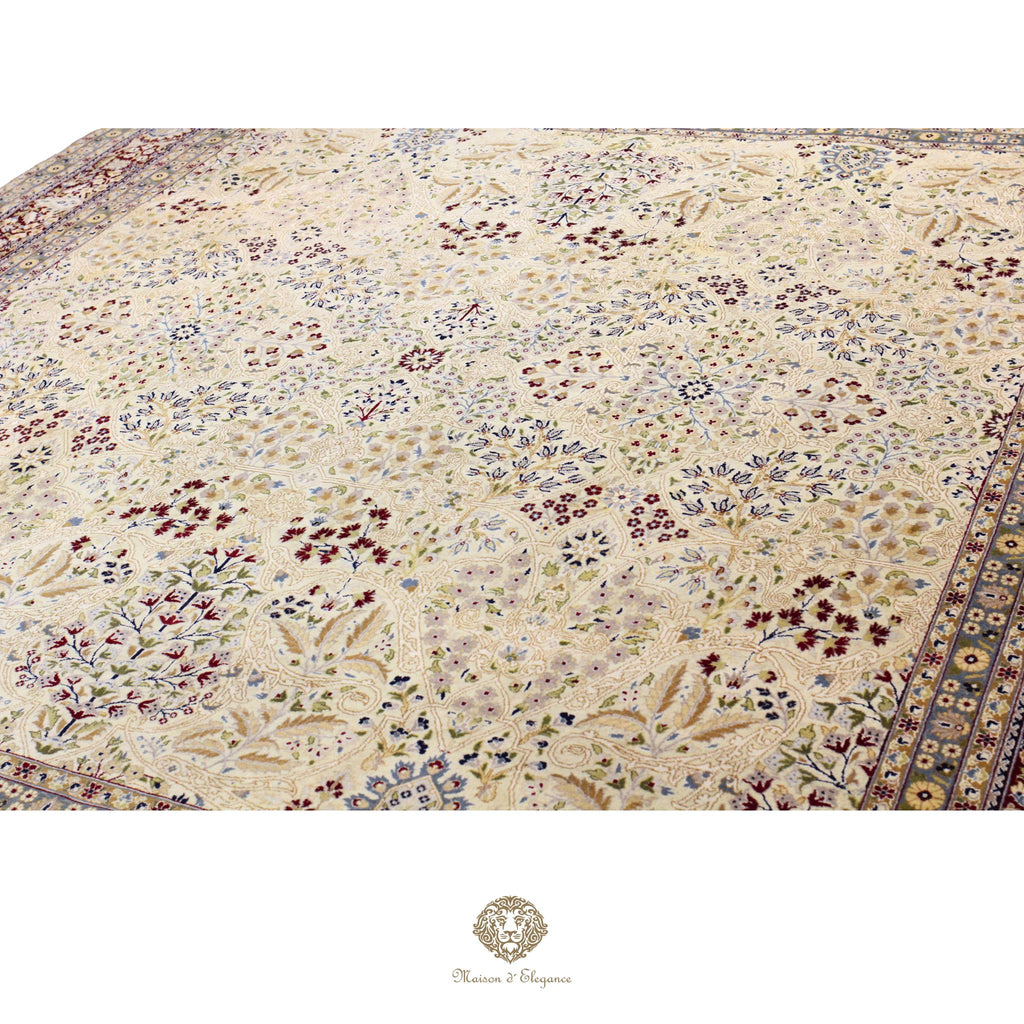 Alfombra de lana estilo Tabriz, superfina color verde marfil con diseño floral | Elegancia 278 x 304 cm