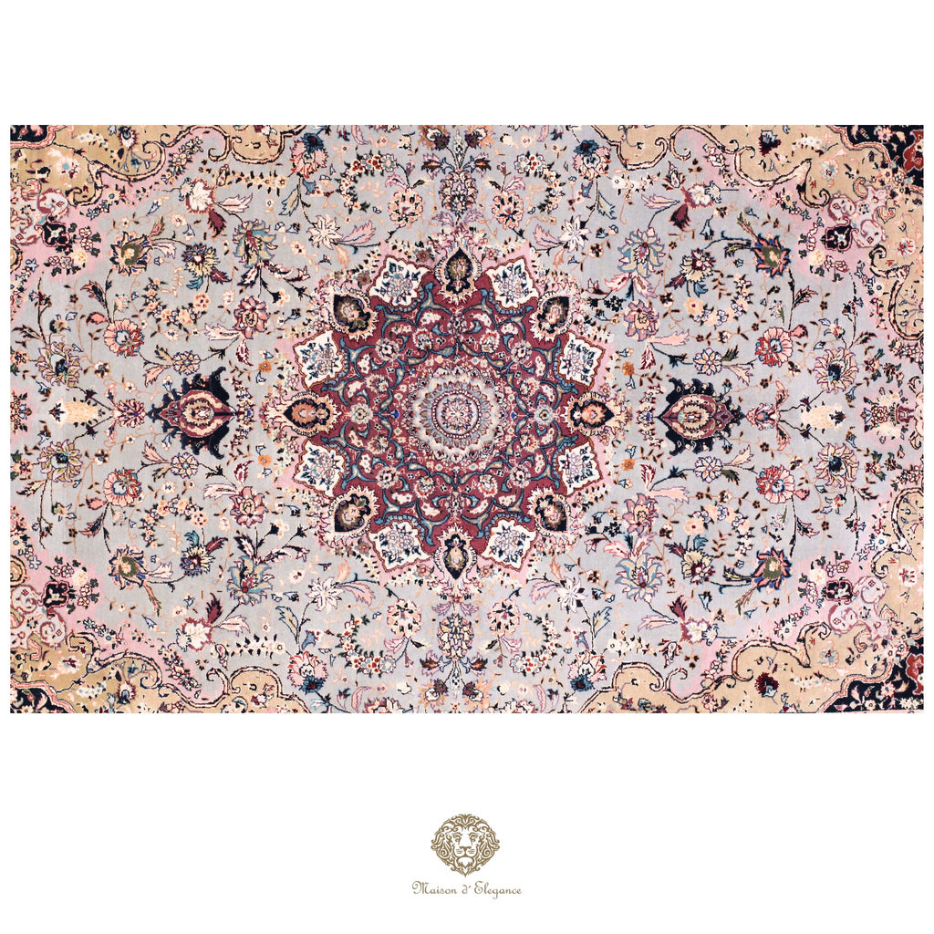 Alfombra persa Tabriz de lujo, lana y seda superfina | Diseño de medallón floral en azul claro, 147 x 215 cm